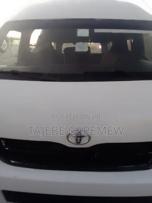 Toyota HiAce 2010 White
