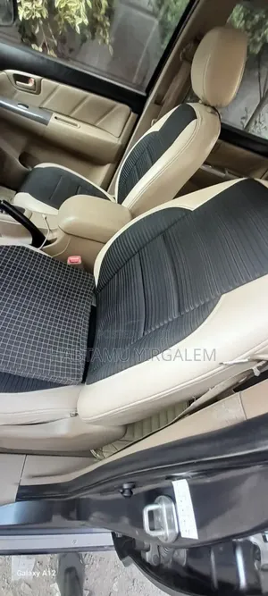 Toyota Hilux 2014 Gray