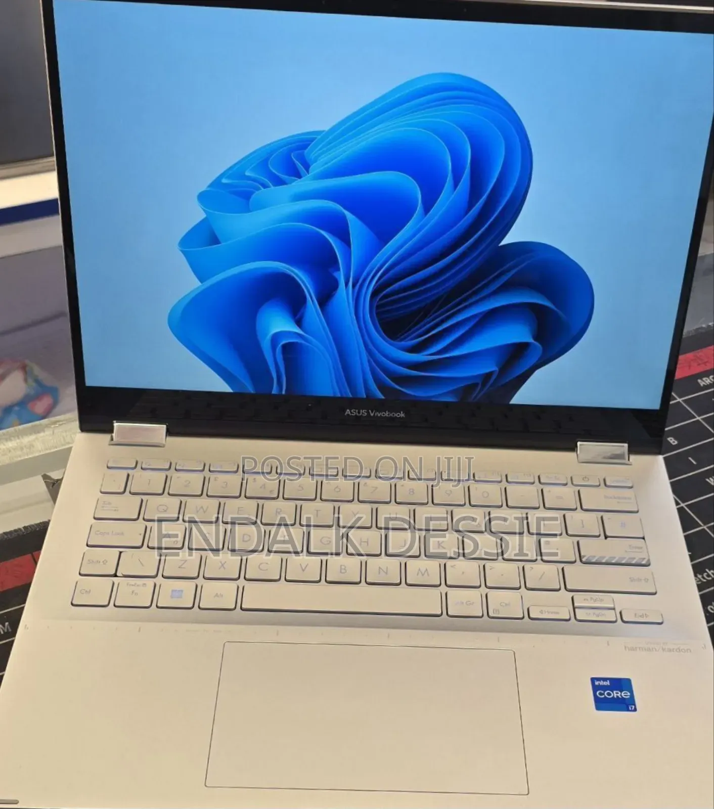 New Laptop Asus 16GB Intel Core I7 SSD 1T