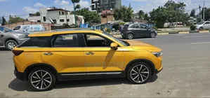 Photo - Bestune T77 1.2 FWD 2021 Yellow