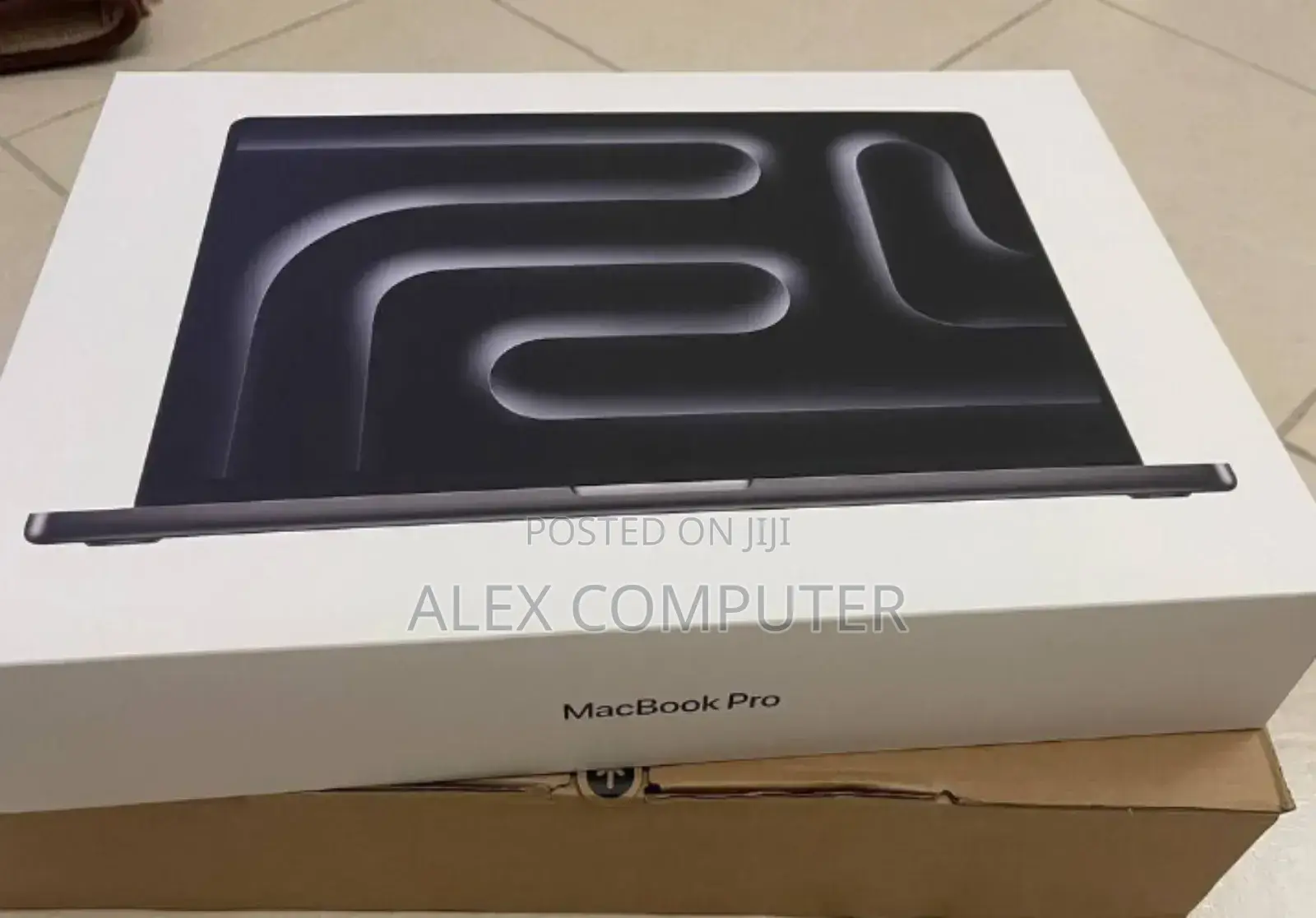 New Laptop Apple MacBook 24GB Apple M4 Pro SSD 512GB