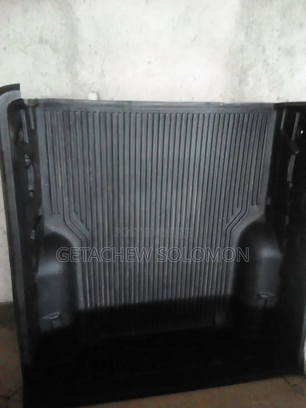 የቲዮታ ፒካፕ የኃላ ምንጣፍ ነው