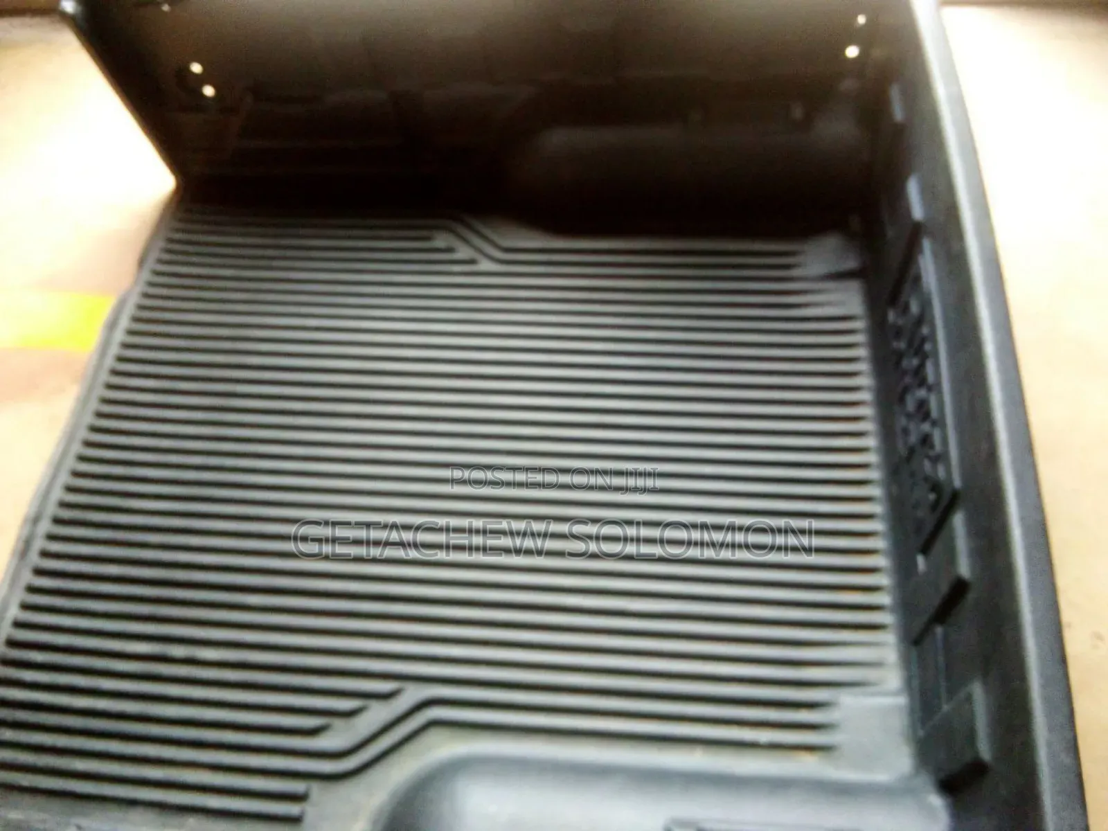 የቲዮታ ፒካፕ የኃላ ምንጣፍ ነው