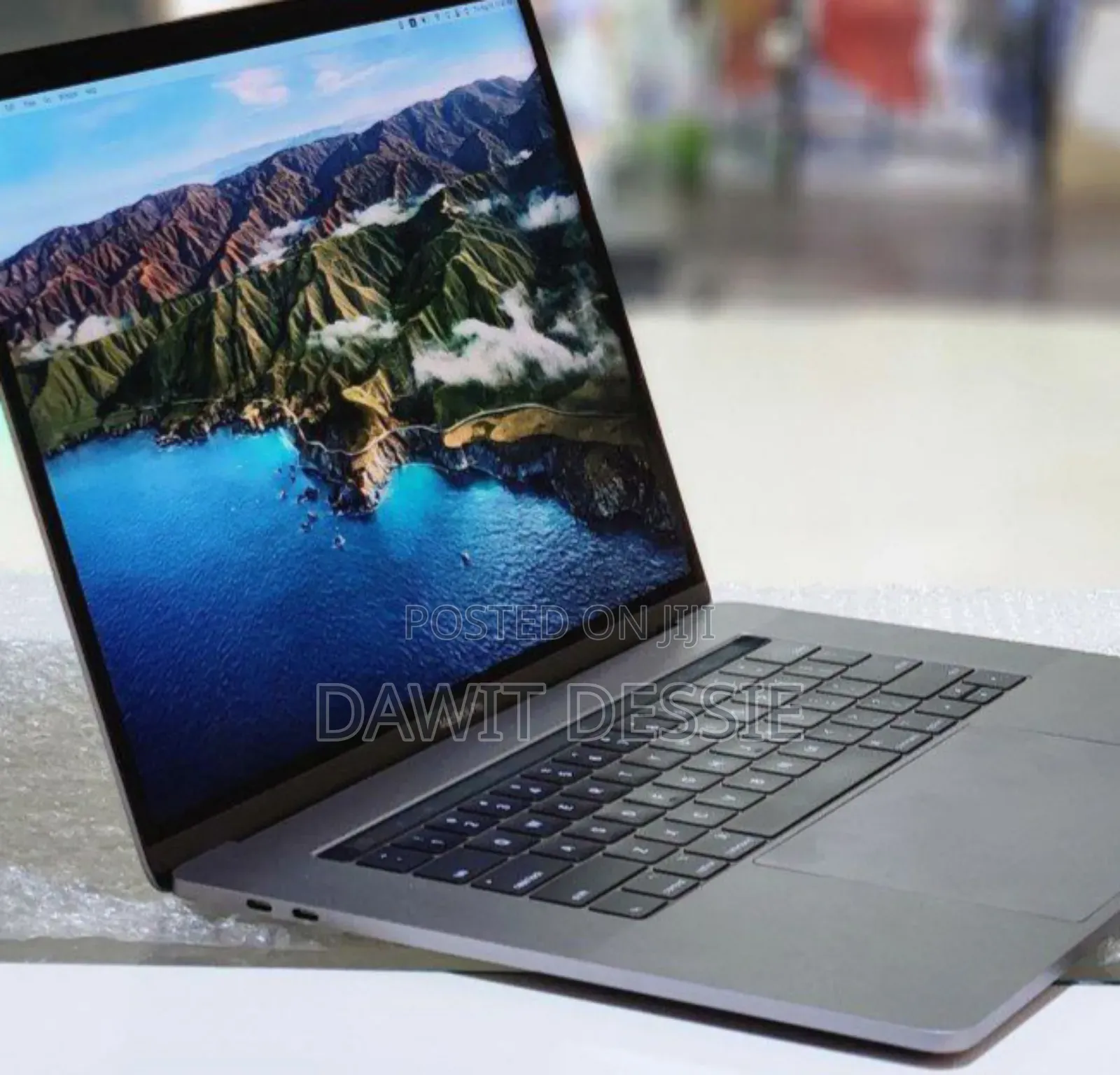 New Laptop Apple MacBook Pro 2017 4GB Intel Core I7 SSD 512GB