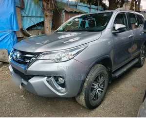 Toyota Fortuner 2.7 AWD 2018 Silver