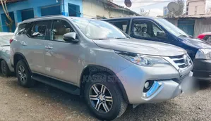 Toyota Fortuner 2.7 AWD 2018 Silver