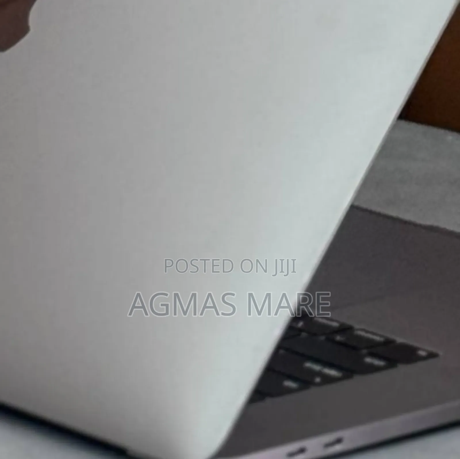 New Laptop Apple MacBook Pro 2019 16GB Intel Core I9 SSD 512GB