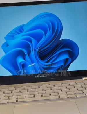 New Laptop Asus VivoBook 15 X505BA 16GB Intel Core I7 SSD 1T