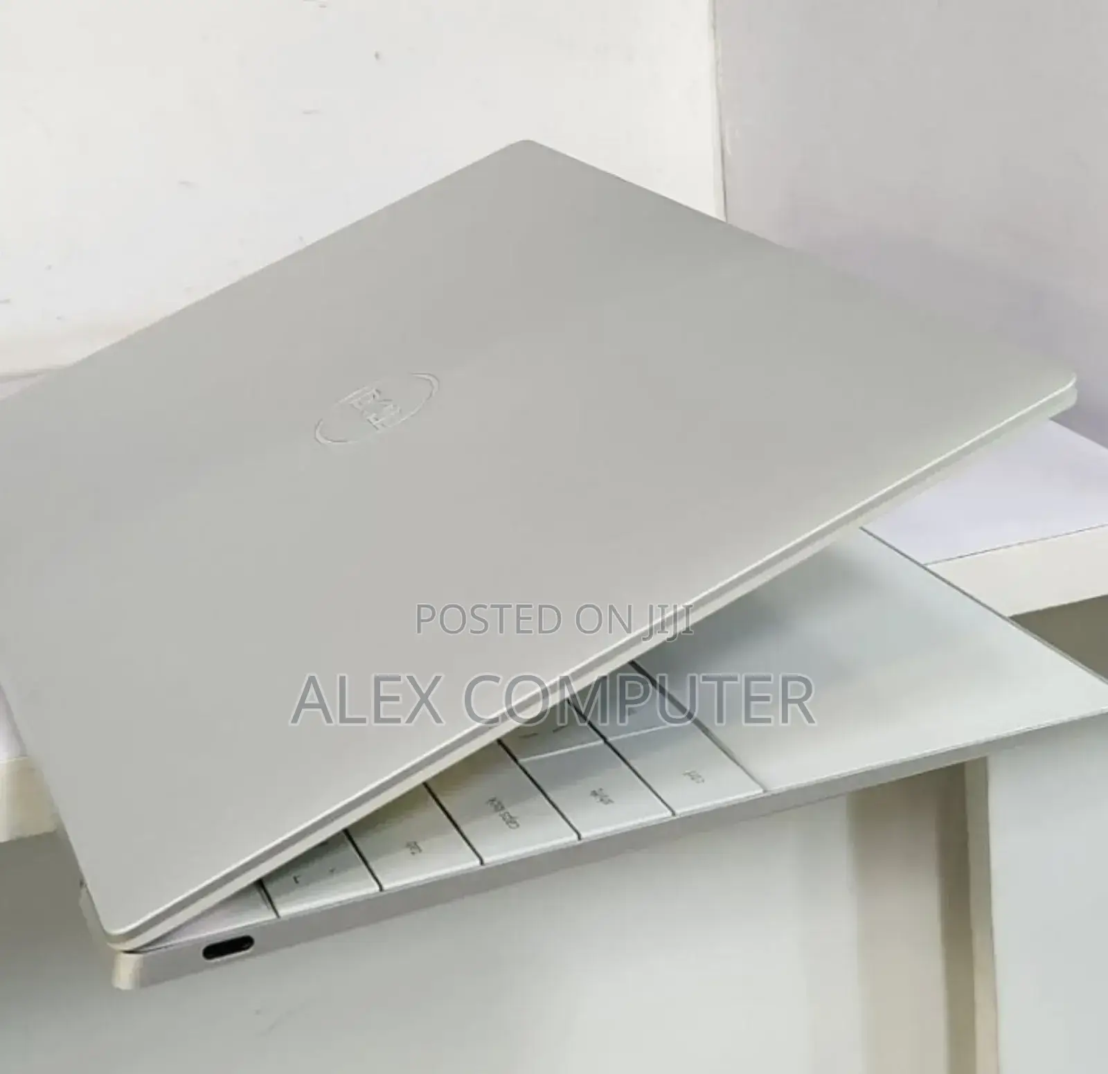 New Laptop Dell XPS 13 32GB Intel Core I7 SSD 512GB