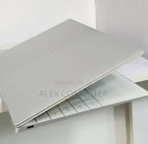 New Laptop Dell XPS 13 32GB Intel Core I7 SSD 512GB