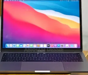 New Laptop Apple MacBook Pro 2018 16GB Intel Core I5 SSD 256GB
