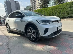 Photo - New Volkswagen ID.4 2022 White