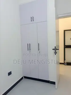 6bdrm Villa in አያት, Bole for sale