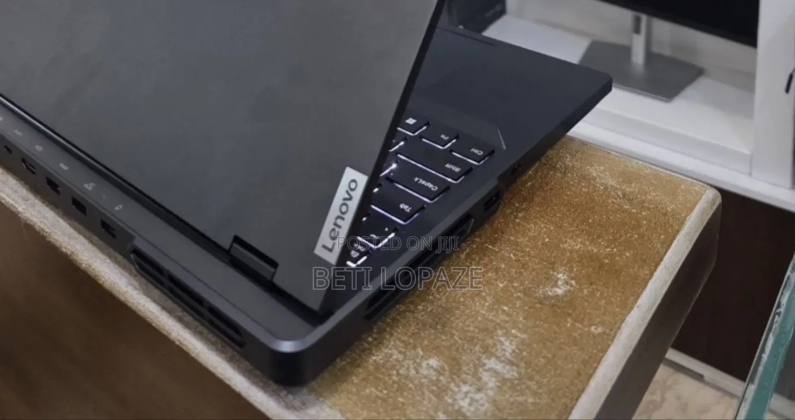 New Laptop Lenovo Yoga 910 32GB Intel Core I9 SSD 1T