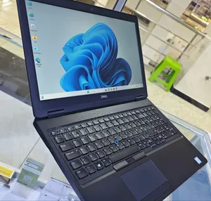 Photo - New Laptop Dell 8GB Intel Core I5 SSD 256GB