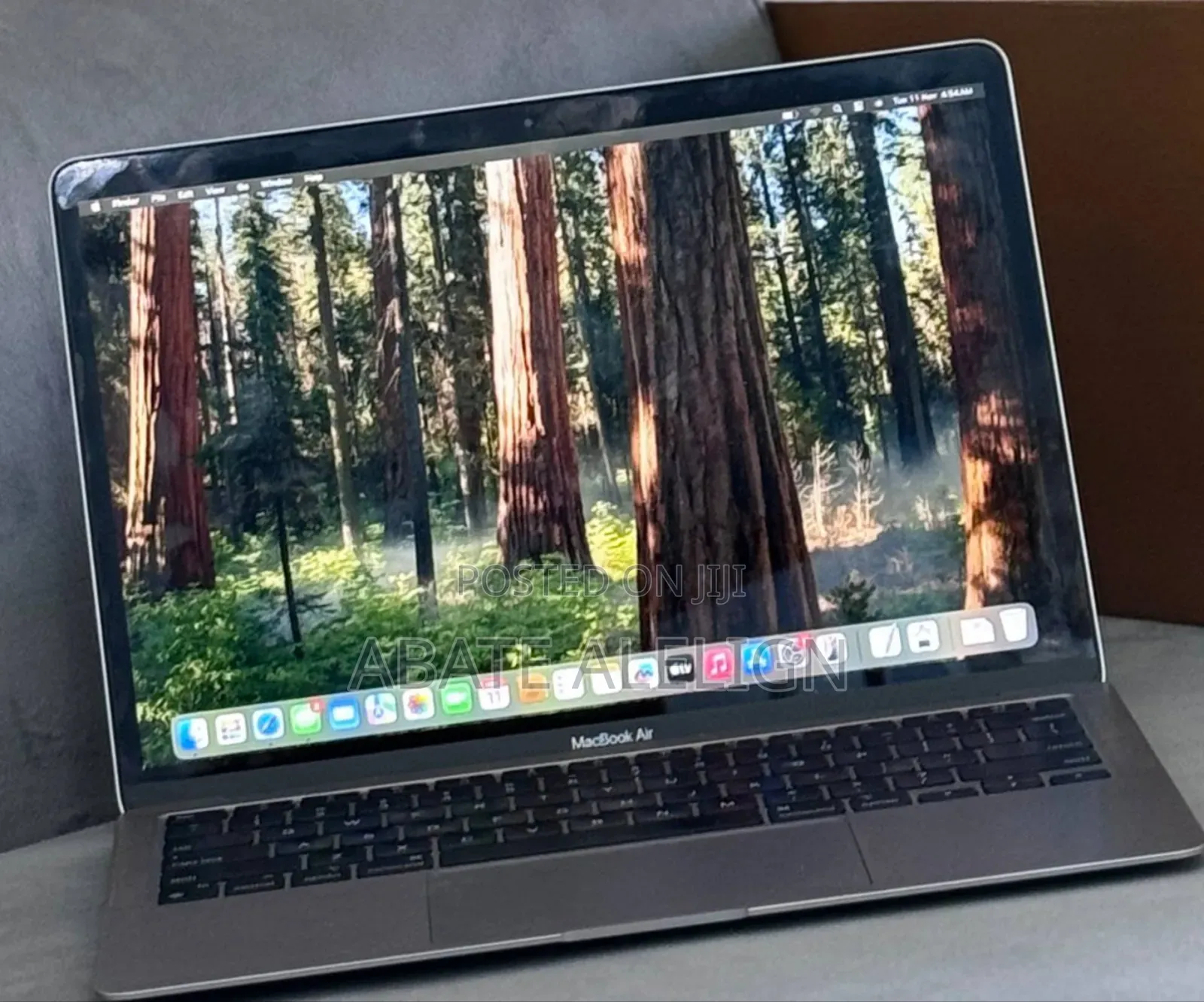 New Laptop Apple MacBook Air 2020 M1 16GB Intel Core I5 SSD 512GB