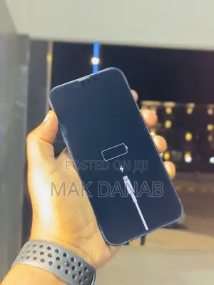 Photo - Apple iPhone 13 128 GB Black