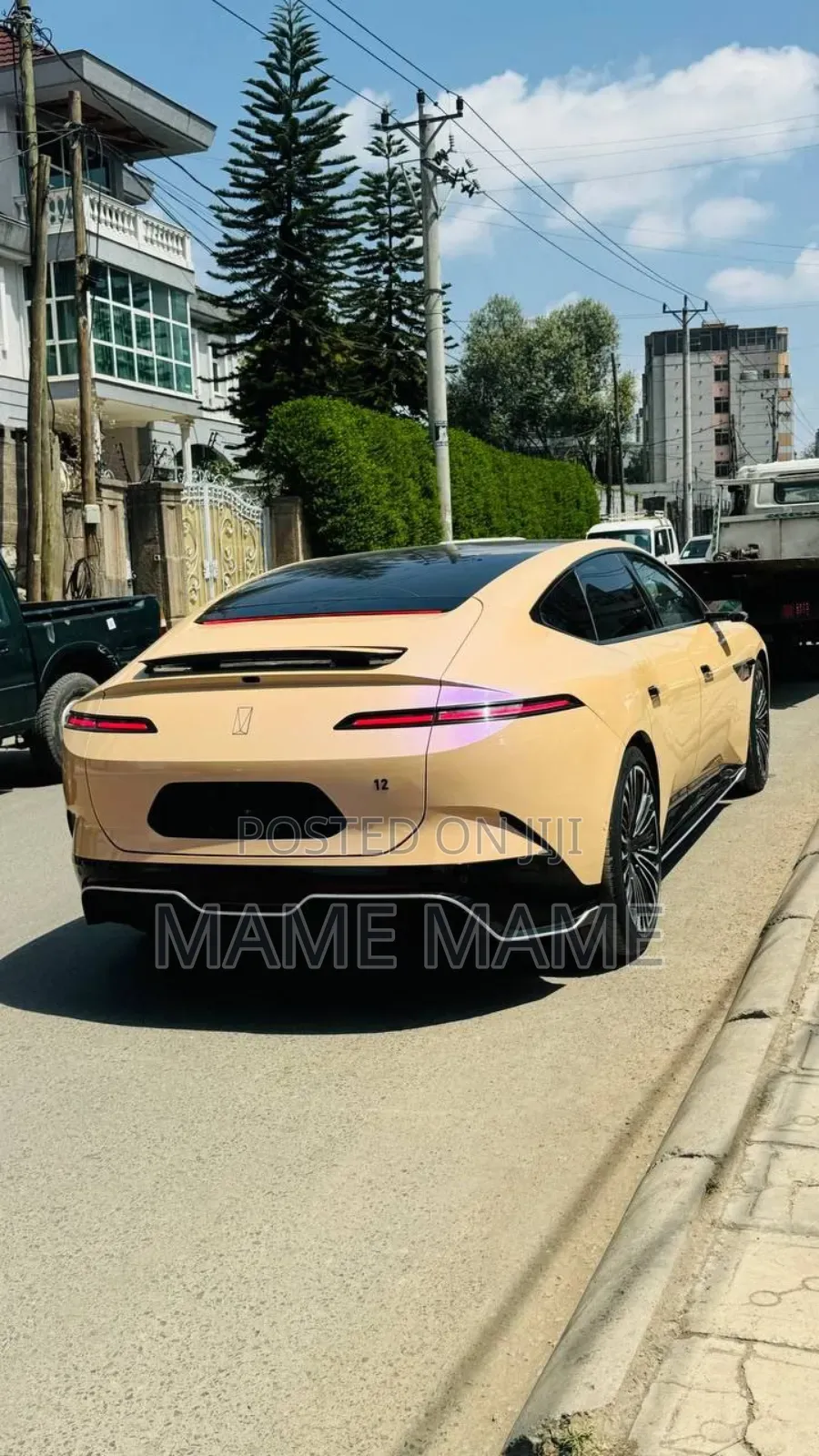 New Avatr 12 2025 Yellow