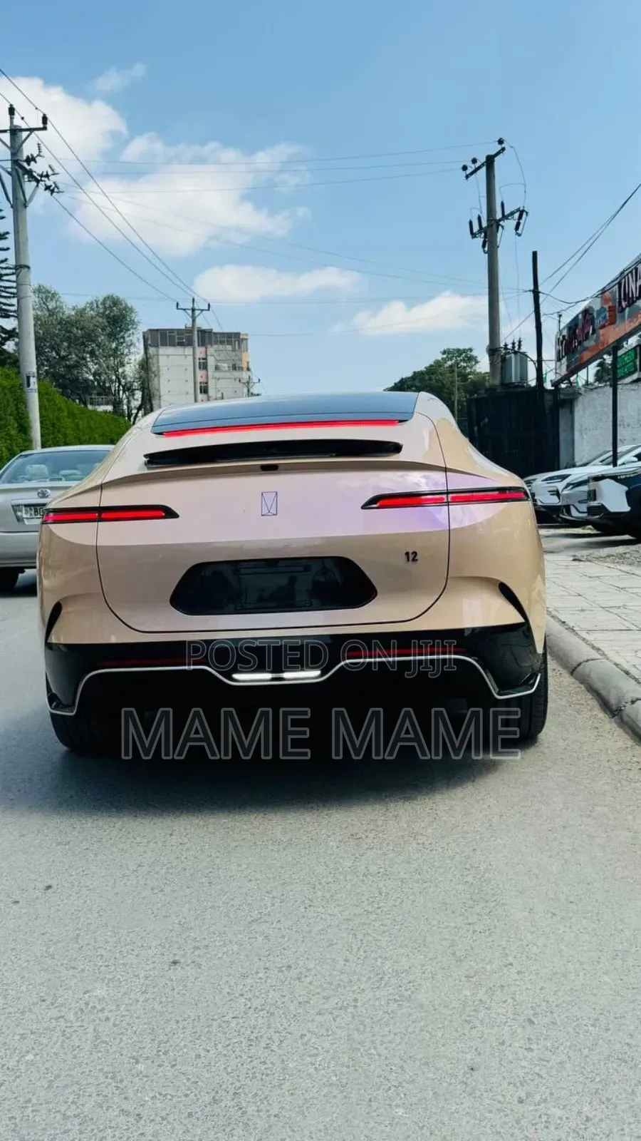 New Avatr 12 2025 Yellow