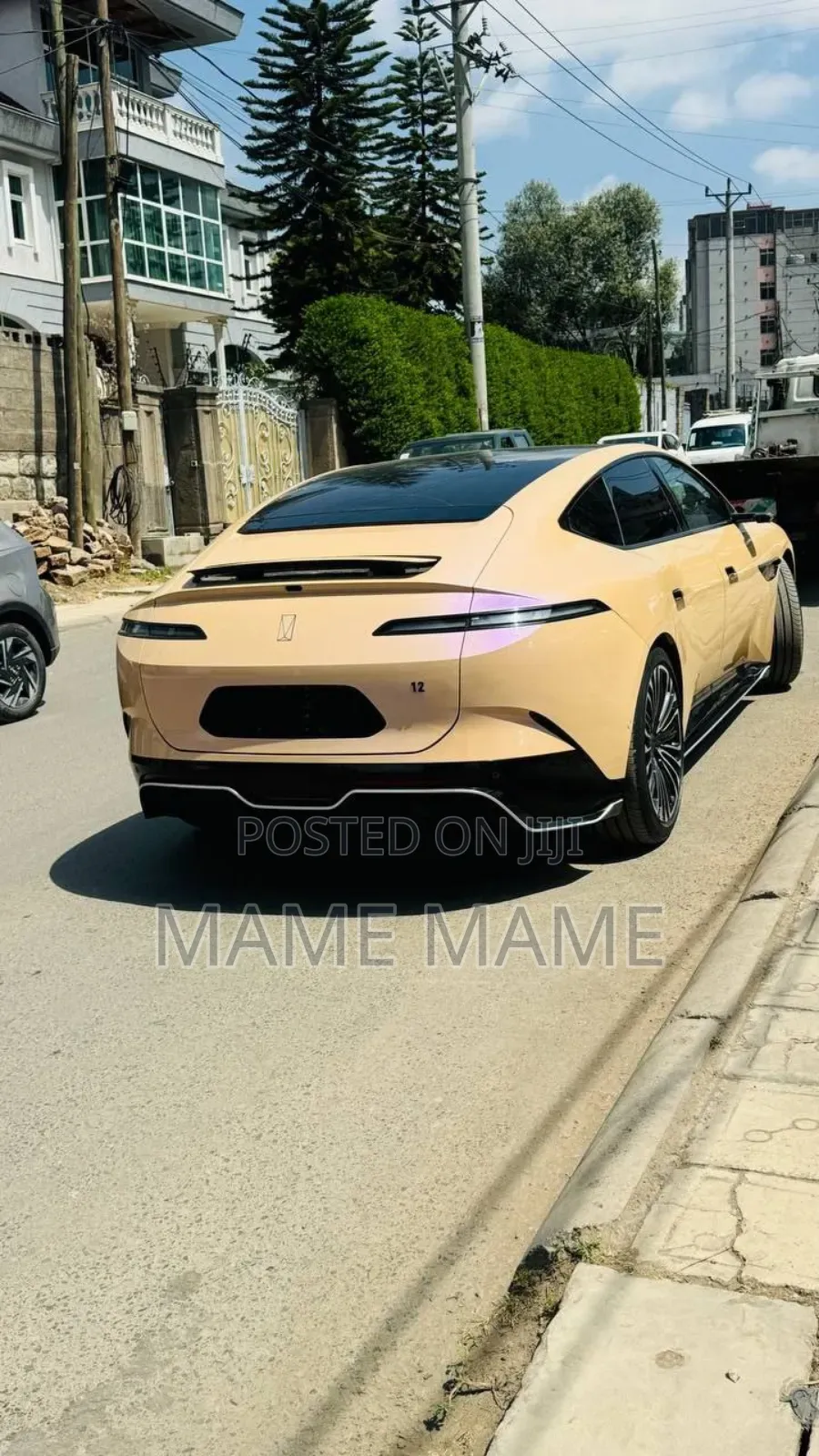 New Avatr 12 2025 Yellow