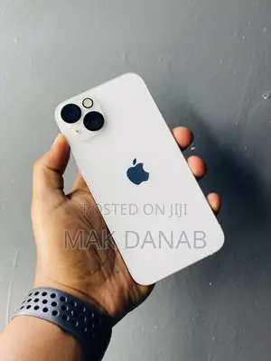 Photo - Apple iPhone 13 128 GB White