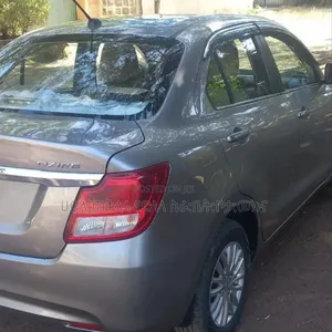 Suzuki Dzire 2023 Silver