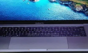 New Laptop Apple MacBook Pro 2017 16GB Intel Core I7 SSD 512GB