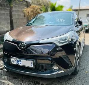 Photo - Toyota C-HR 2020 Brown