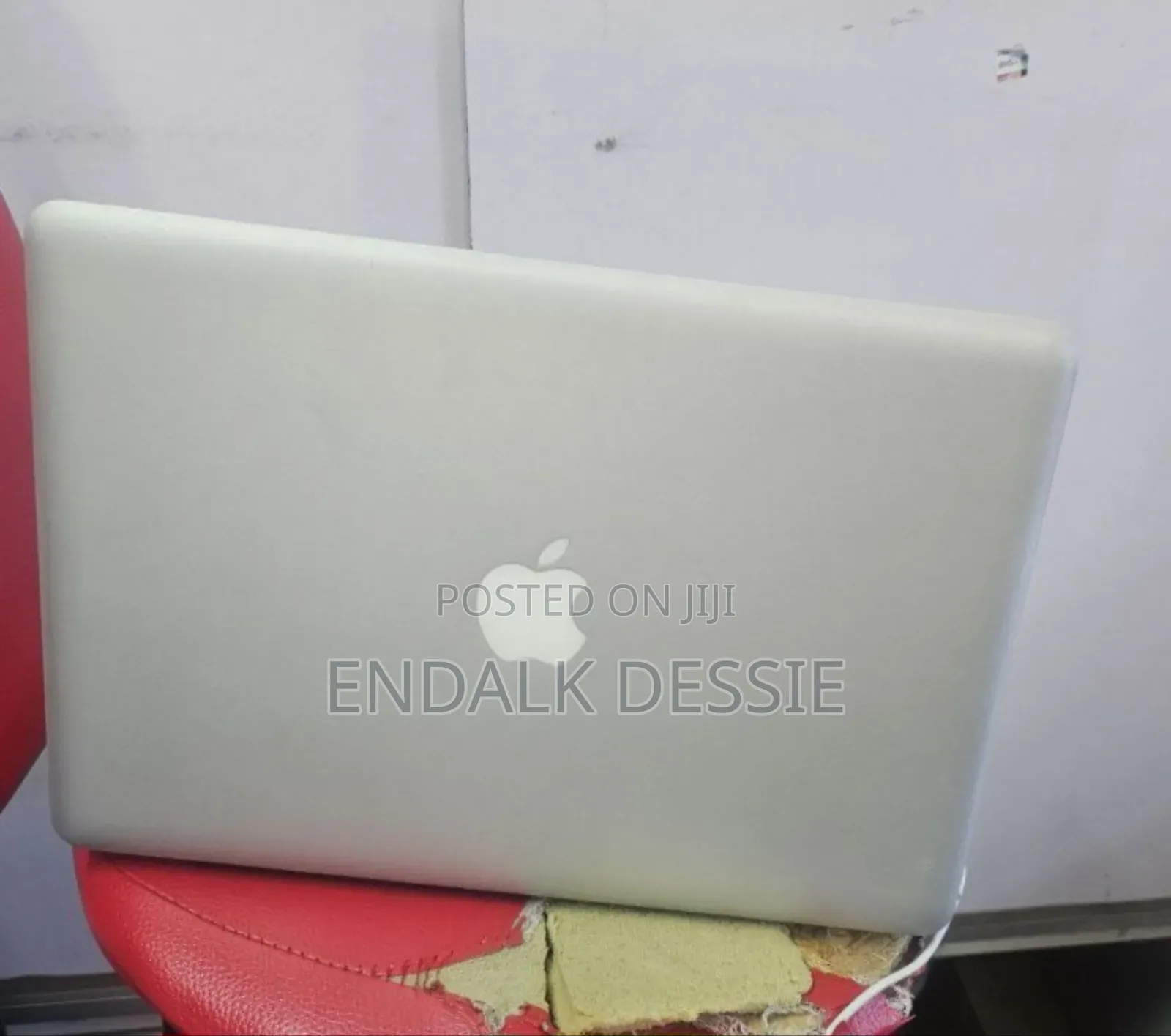 New Laptop Apple MacBook 2010 8GB Intel Core I5 HDD 1T