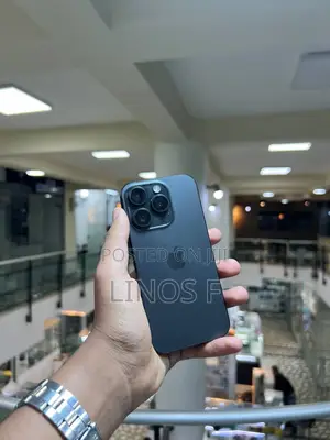 Photo - Apple iPhone 15 Pro 256 GB Black