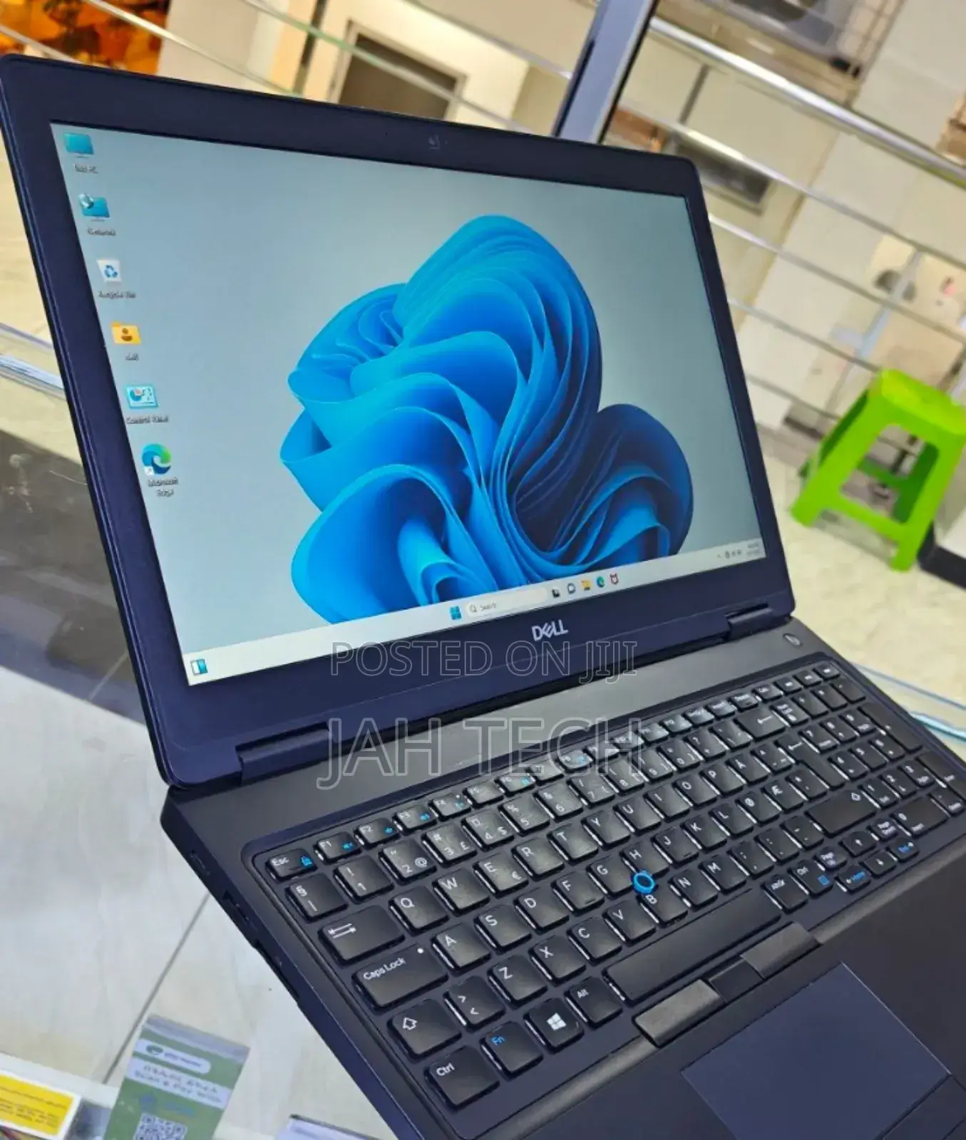 New Laptop Dell Latitude 5310 8GB Intel Core I5 SSD 256GB