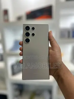 Photo - Samsung Galaxy S24 Ultra 512 GB Silver