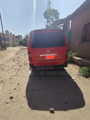 Toyota HiAce 2008 Red