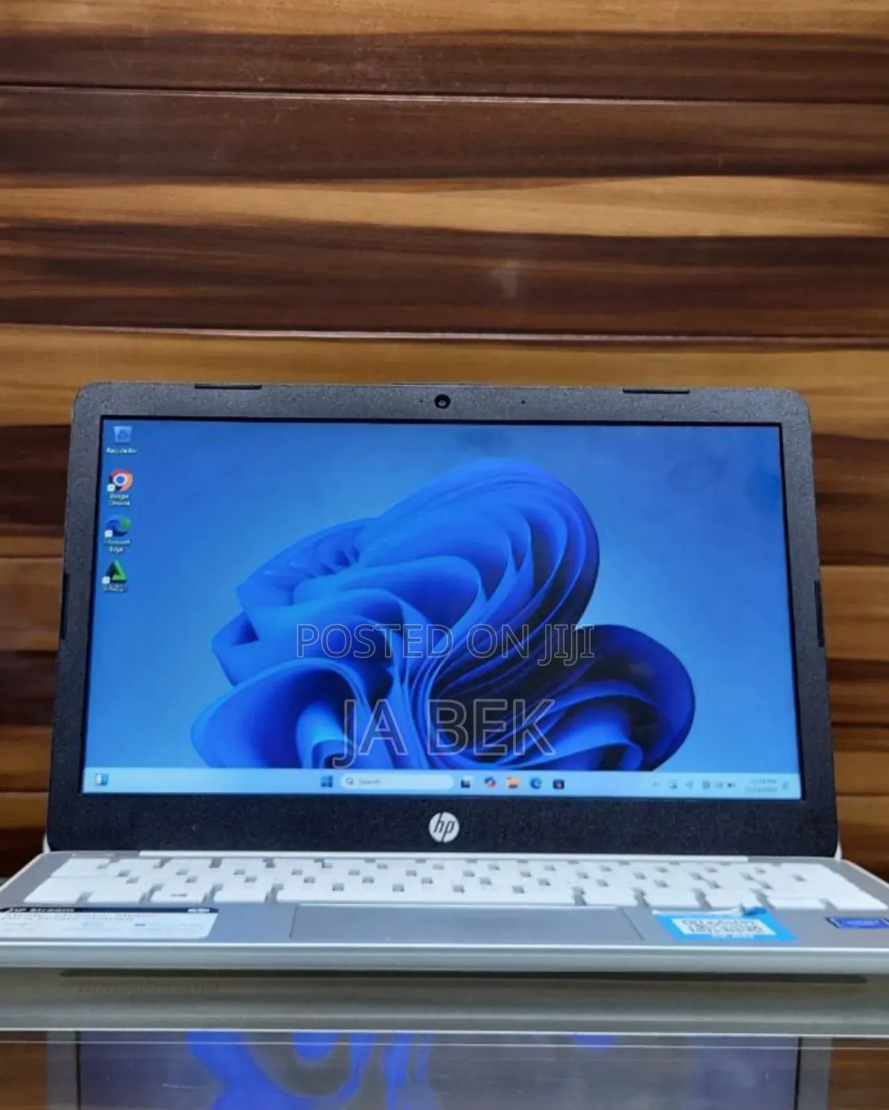 New Laptop HP Stream Notebook 4GB Intel Celeron SSD 60GB