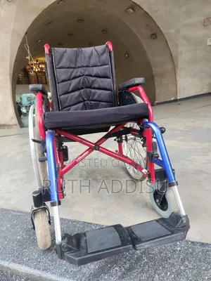 Photo - Foldable European Standard Wheelchair亇你heavy Duty Wheelchair Medical