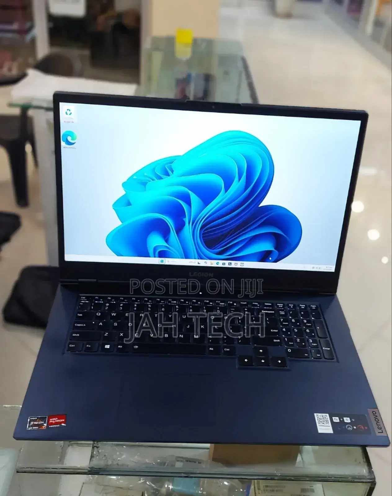 New Laptop Lenovo Legion 5 16GB AMD Ryzen 7 SSD 1T