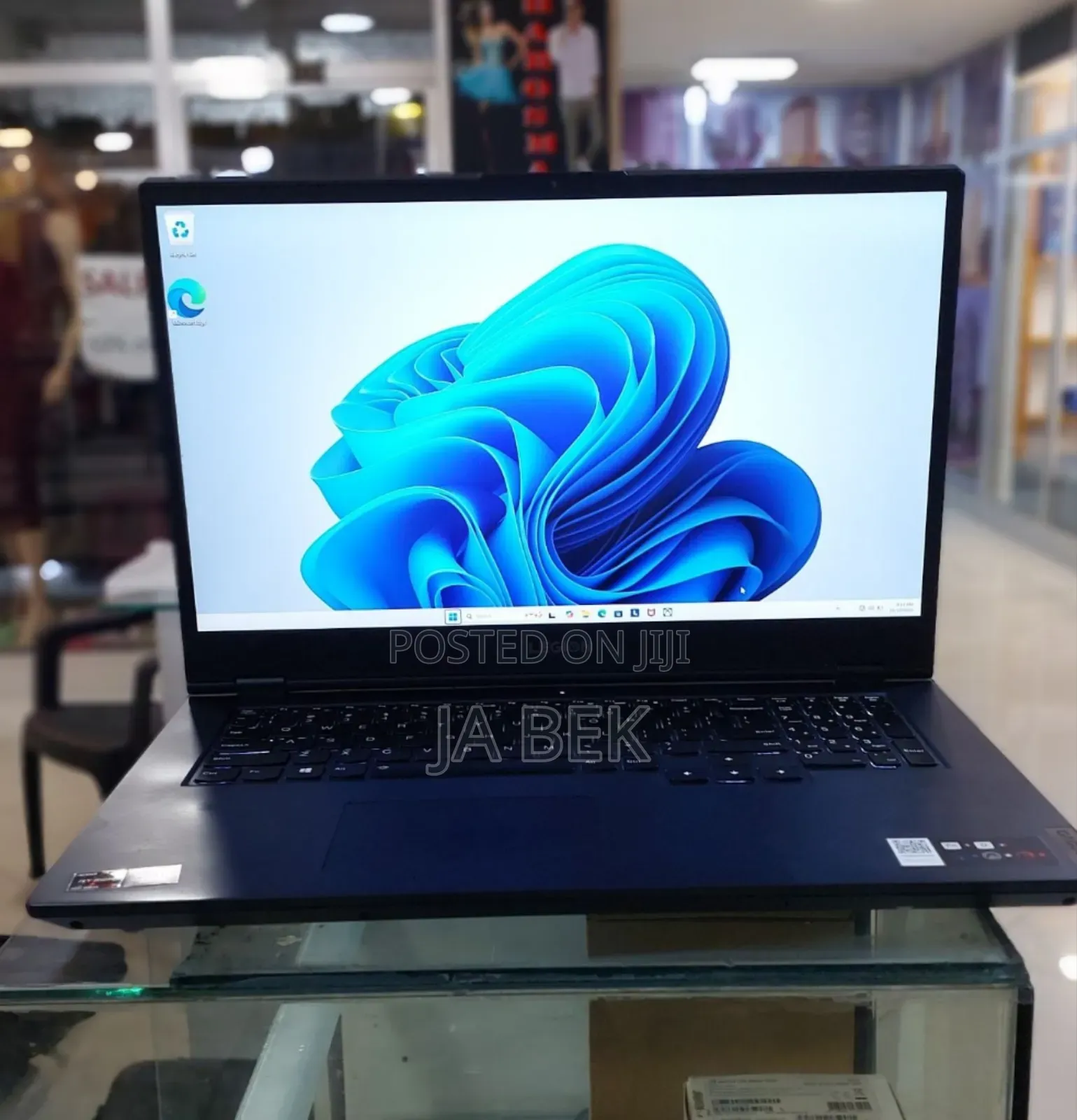 New Laptop Lenovo Legion 5 16GB AMD Ryzen 7 SSD 1T