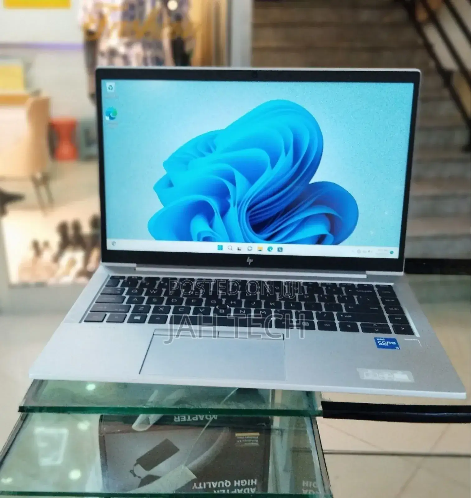New Laptop HP EliteBook 840 G8 16GB Intel Core I5 SSD 512GB