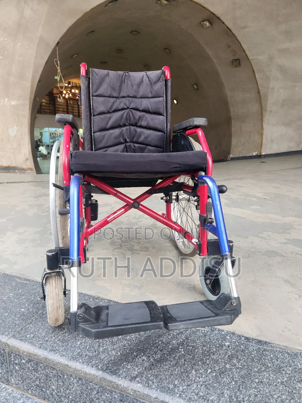Foldable Wheelchair者別wheelchair俠士wired Wheelchair喬遷walker Brand New