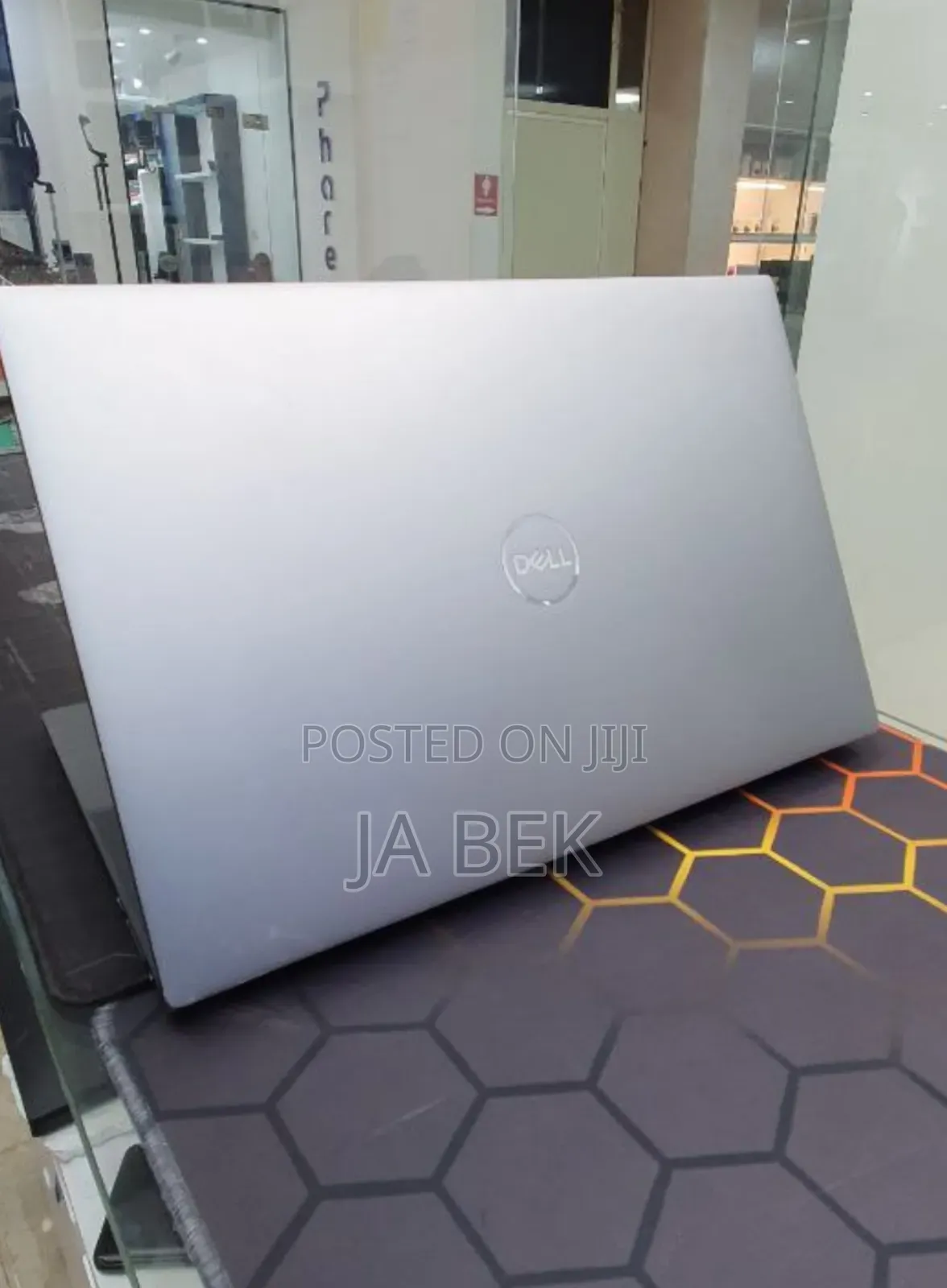 New Laptop Dell Precision 5570 16GB Intel Core I7 SSD 512GB