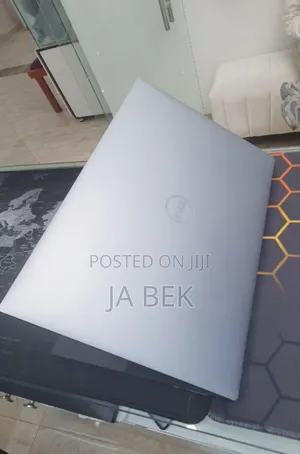 New Laptop Dell Precision 5570 16GB Intel Core I7 SSD 512GB