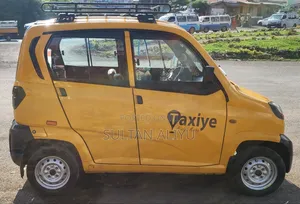 New Bajaj Qute 2022 Yellow