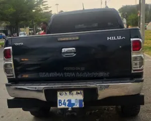 Toyota Hilux 2014 Matt Black