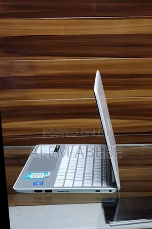 New Laptop HP Stream Notebook 4GB SSD 640GB