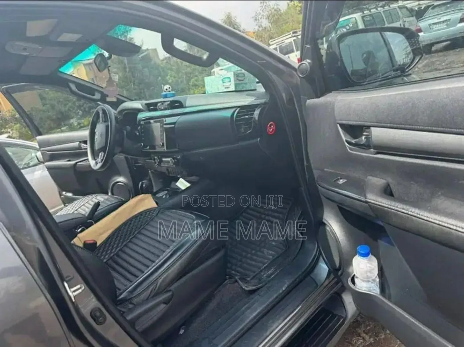 Toyota Hilux 2014 Black