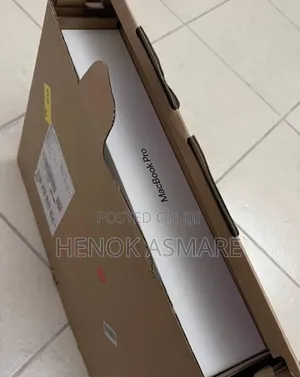 New Laptop Apple MacBook Pro 24GB Apple M4 SSD 512GB