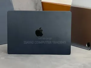 Photo - New Laptop Apple MacBook Air 2022 M2 8GB SSHD (Hybrid) 256GB