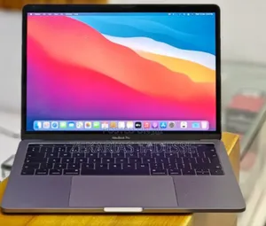 Photo - New Laptop Apple MacBook Pro 2017 16GB Intel Core I5 SSD 256GB