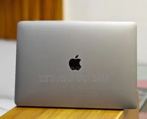 New Laptop Apple MacBook Pro 2019 16GB Intel Core I5 SSD 256GB