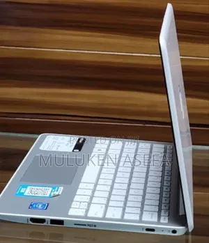 New Laptop HP Stream Notebook 64GB SSD 40GB